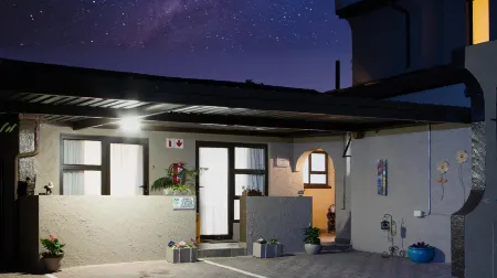 Woodpecker's Inn Guest House Отели в г. Кемптон Парк