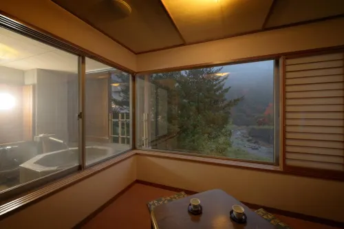 Harumiya Ryokan - Hot Springs