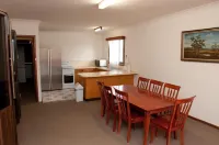 The Swiss Motel Hotels in Cooma