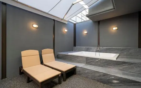 Busan Yonghodong Adena Hotel Отели рядом с достопримечательностью «Орюкто»