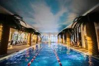 Европа Парк-отель (Hotel Europe) - С бассейном