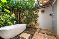 La Ramona Charming Hotel - Bathtub