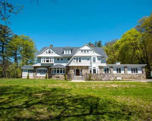 The Hartness House Hotels in Windsor County