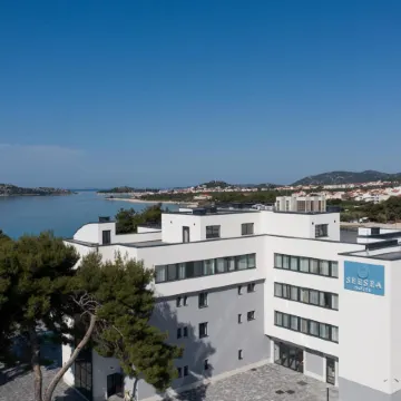 SeeSea Hotel