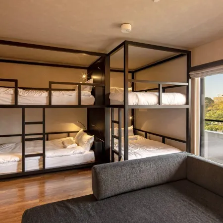 Hotel Ten to Ten