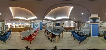 Holiday Inn Express Kamloops Отели рядом с достопримечательностью «Библиотека Камлупс Лайбрари, Томпсон-Никола Риджинал»