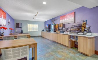 Microtel Inn & Suites by Wyndham Lillington / Campbell Univ