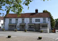 The Bell at Ramsbury فنادق في هانجرفورد