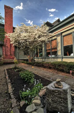 Roycroft Inn Отели в г. Беннингтон