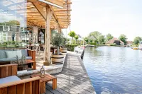 泰爾和奈海港俱樂部飯店 Tersoal住宿飯店