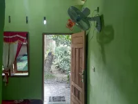 Jhony's Backpacker-Guest House only stay here book treking with us