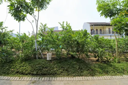 Griya Mulya Near Alun Alun Batu Mitra RedDoorz Отели рядом с достопримечательностью «HANOMAN BIOSKOP DOME 3 DIMENSI»