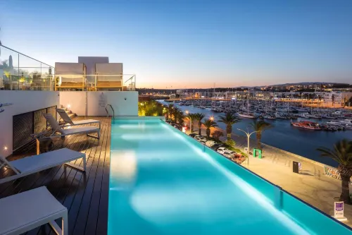 Lagos Avenida Hotel Hotels in São Sebastião