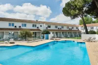 Artemia Aigues-Mortes - Hotel Avec Piscine