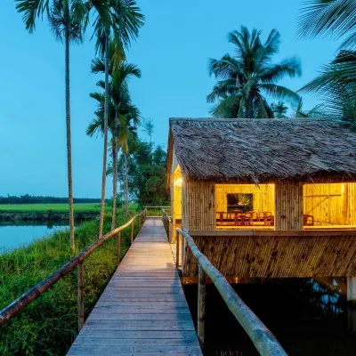 New Sunshine Homestay Các khách sạn gần Cẩm Thanh