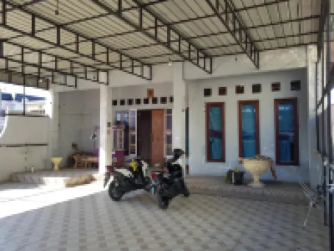 OYO 93162 Cempaka Syariah Hotel di Padang Bulan Selayang II