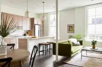 羅米在聖查爾斯