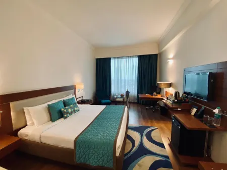 The Landmark Towers Отели рядом с достопримечательностью «Moti Jheel»