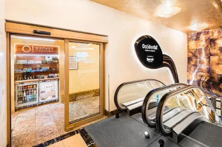 Occidental Praha Wilson Отели рядом с достопримечательностью «Don Giovanni Puppet Theater»