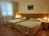 Otkrytyi Termalnyi Bassein