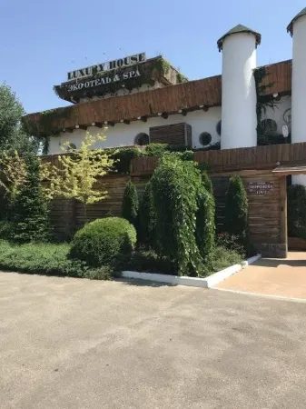 Luxury House ECO-hotel & Spa (Лакшери хаус) Отели в г. Кропоткин