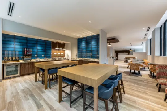 ฮิลตัน การ์เดน อินน์ ชิคาโก เซ็นทรัล ลูป