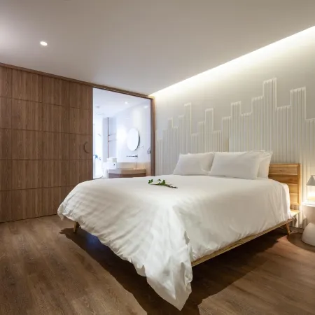 Bonsai Hotel Bangkok Отели рядом с достопримечательностью «Станция экспресс-поезда Ratchaprarop»