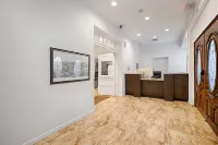 Hotel Dilley Grand Hotels in Dilley