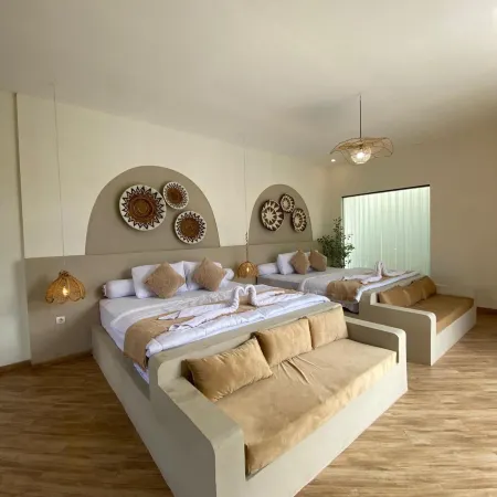 HANAYA Living House Pacitan
