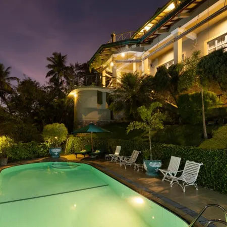 The Albatross, Kandy
