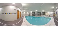 Holiday Inn 奧羅拉北，內珀維爾 - 游泳池