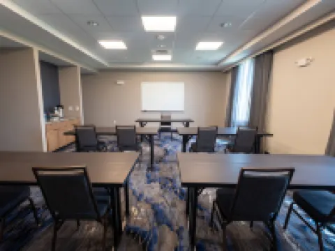 Fairfield by Marriott Inn & Suites Fond du Lac Hotels in Fond du Lac County