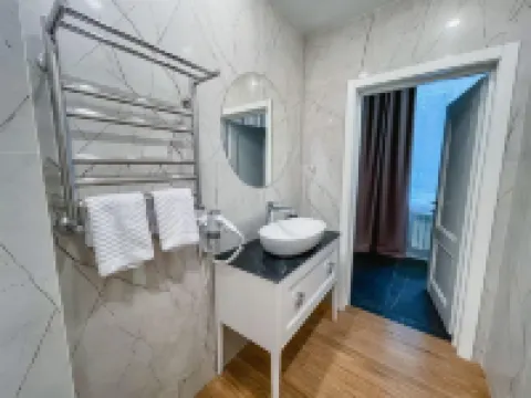 ラズルニ・ベレグ