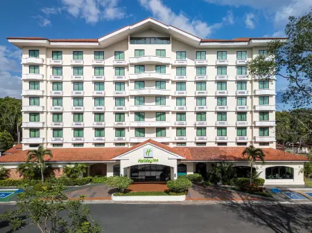 Holiday Inn Panama Canal Отели рядом с достопримечательностью «Punta Culebra Nature Center»