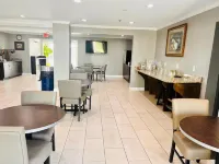 Microtel Inn & Suites by Wyndham Lexington - breakfast