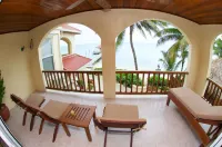 The Palms Oceanfront Suites - Apartments