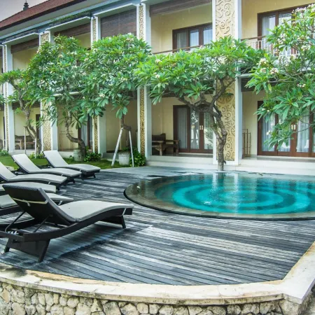 Akatara Hotel