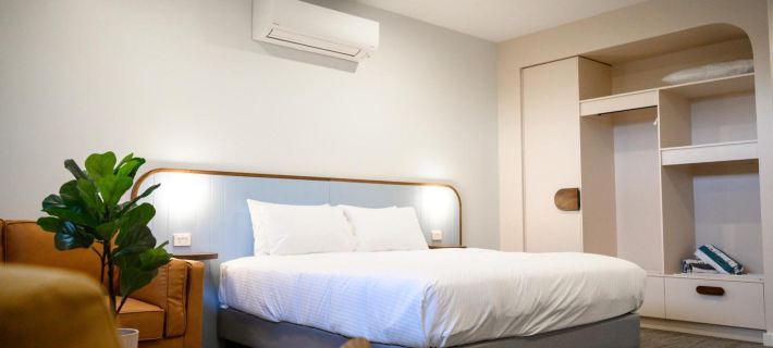 Peninsula Hotel Motel Отели в г. Аделаида