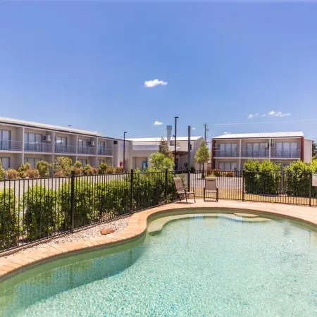 Capella Coach Inn