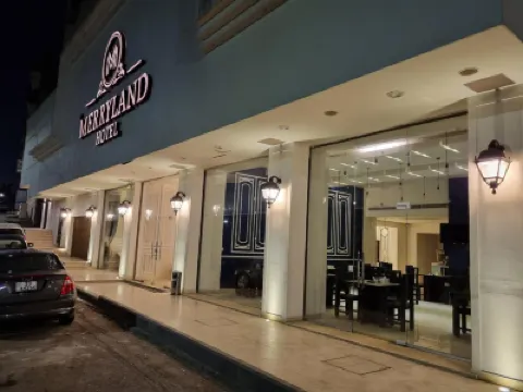 โรงแรมนิวเมอร์รี่แลนด์ โรงแรมใน