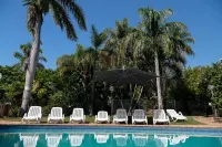 Kellys Beach Resort - Beach