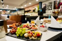 Arthotel Ambassador Wiesbaden - Free Parking - breakfast