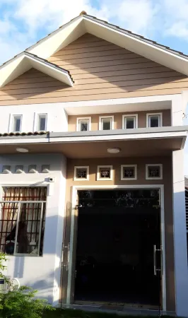 Lucky 190 Отели рядом с достопримечательностью «Ba Chua Xu Temple»