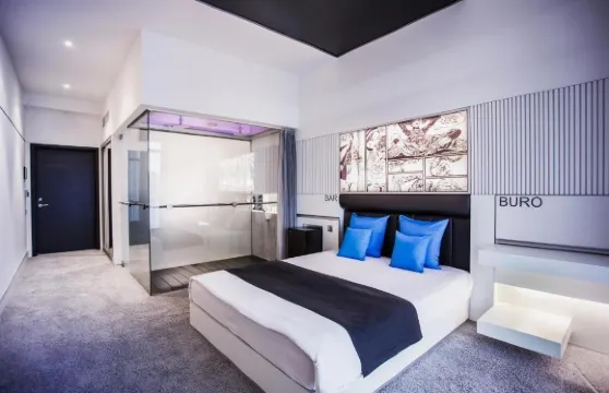 沃達水上俱樂部和酒店