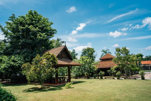 Inpawa Hotel Hotels in Chonnabot District