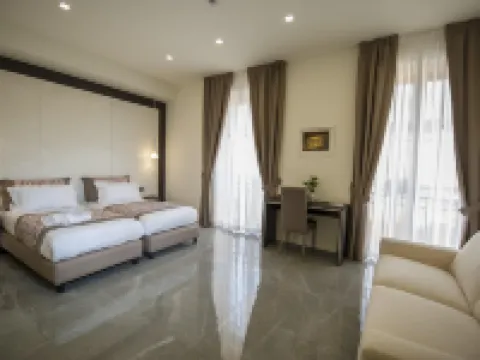 Palazzo Firenze Hotels in Naples