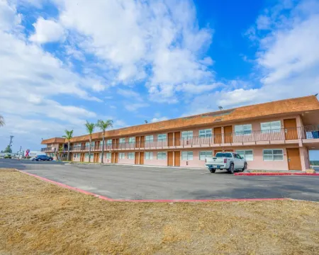 Economy Inn Buttonwillow Bakersfield I-5 Hotels in Buttonwillow