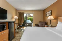 Comfort Inn Baie-Comeau - parking