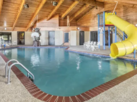 AmericInn by Wyndham Chamberlain Conference Center Hoteles en Chamberlain