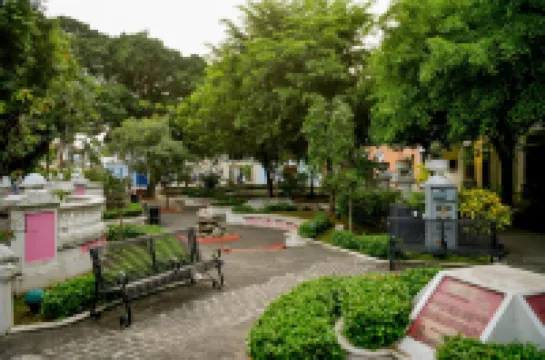 Honky Tonk Colonial Hotels in 